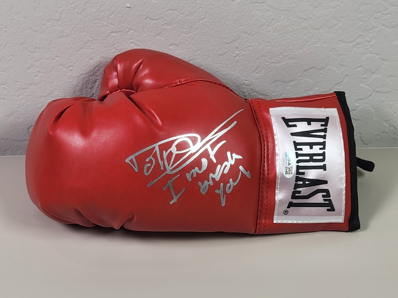 JSA Dolph Lundgren Signed Red Everlast Boxing Glove I Must Break You! Rocky IV B