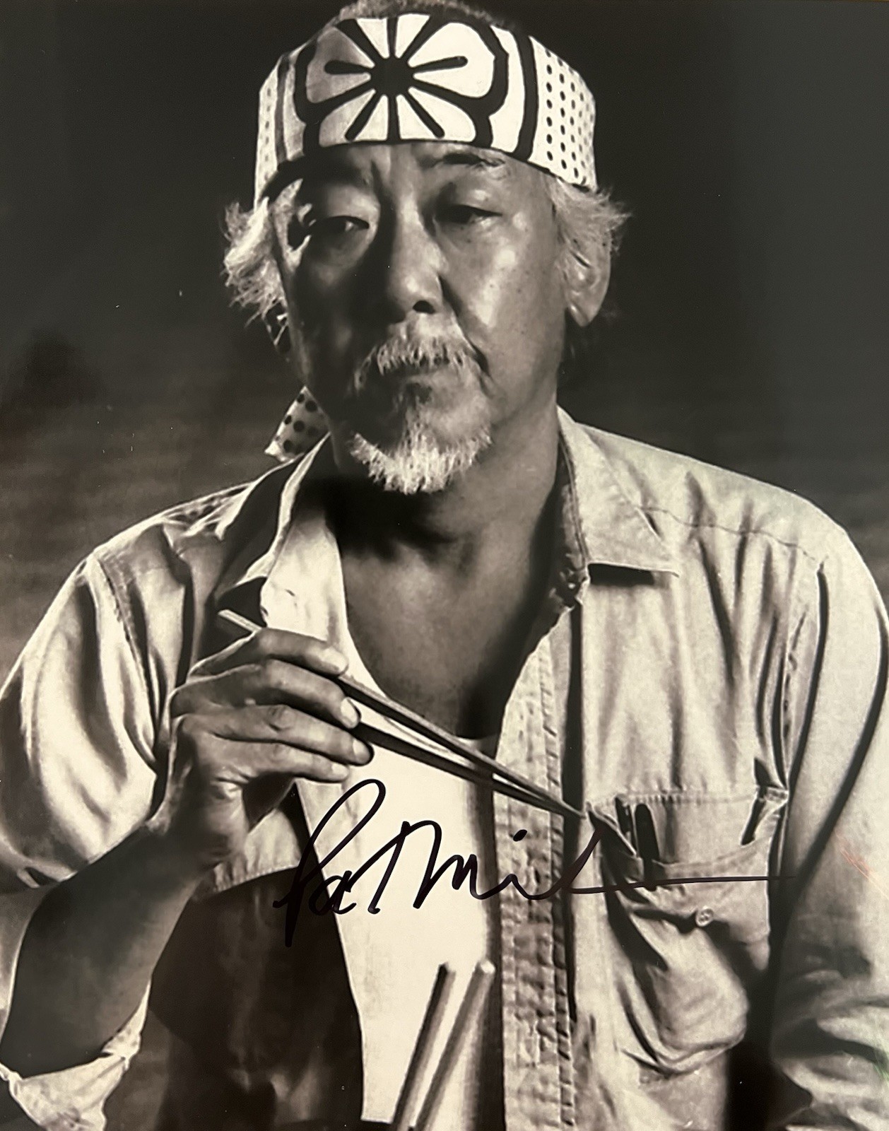 Pat Morita Signed Photo with COA Autograph The Karate Kid Mr Miyagi Cobra Kai