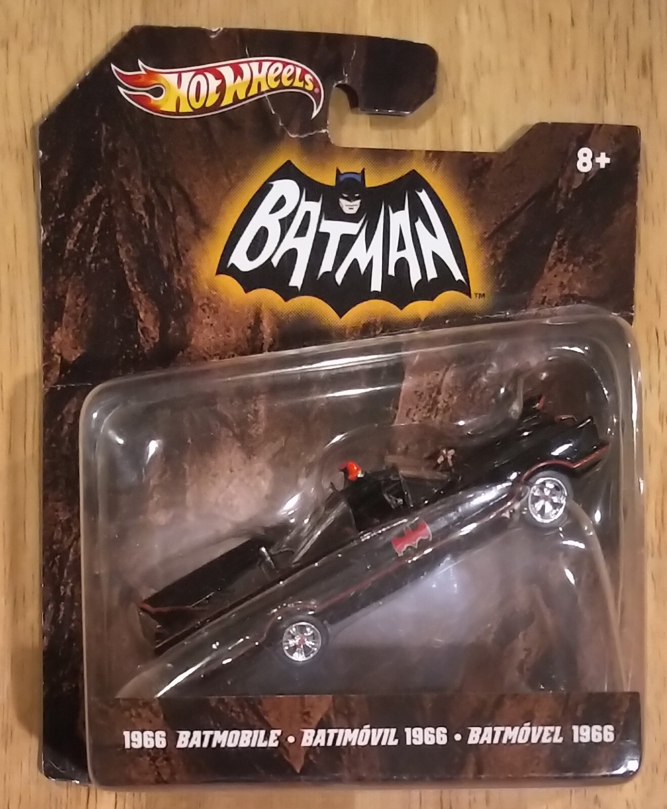 HOT WHEELS BATMOBILE 1966 DESIGN, BATMAN, X4033, SOME CARDBOARD DAMAGE, NEW