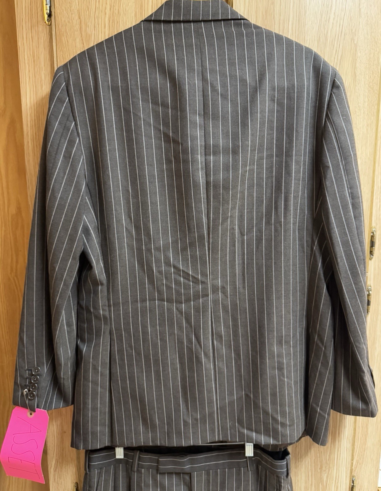 The Burial – Willie (Jamie Foxx) Screen Worn Prop Bespoke Suit! Rare! Django!