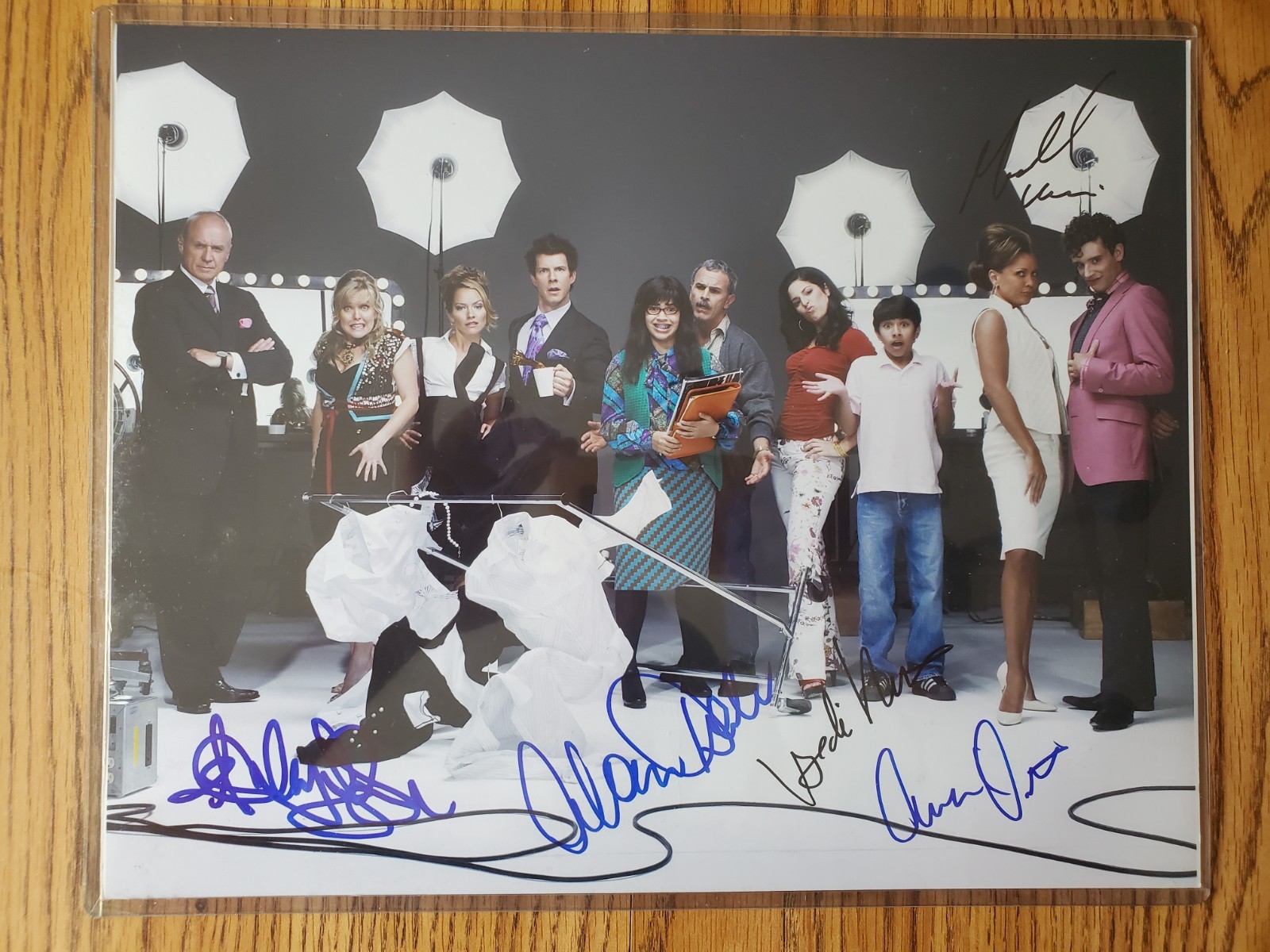 UGLY BETTY 11X14 Autographed Photo Signed by 5 with Letter of Authenticity