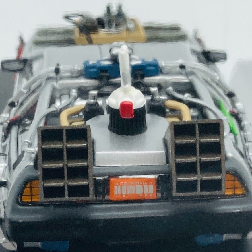 BACK TO THE FUTURE Part III 1/43 Scale Delorean DieCast Collection Figure SKYNET