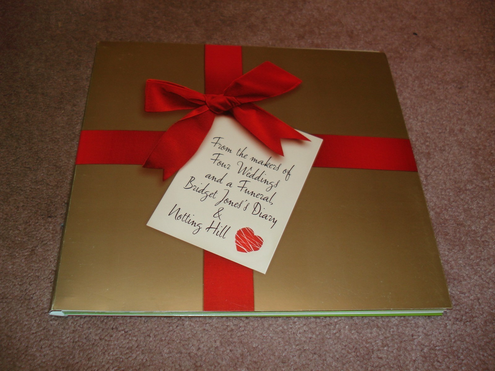 LOVE ACTUALLY Original 2003 Collector’s Press Booklet ~ Colin Firth & Hugh Grant