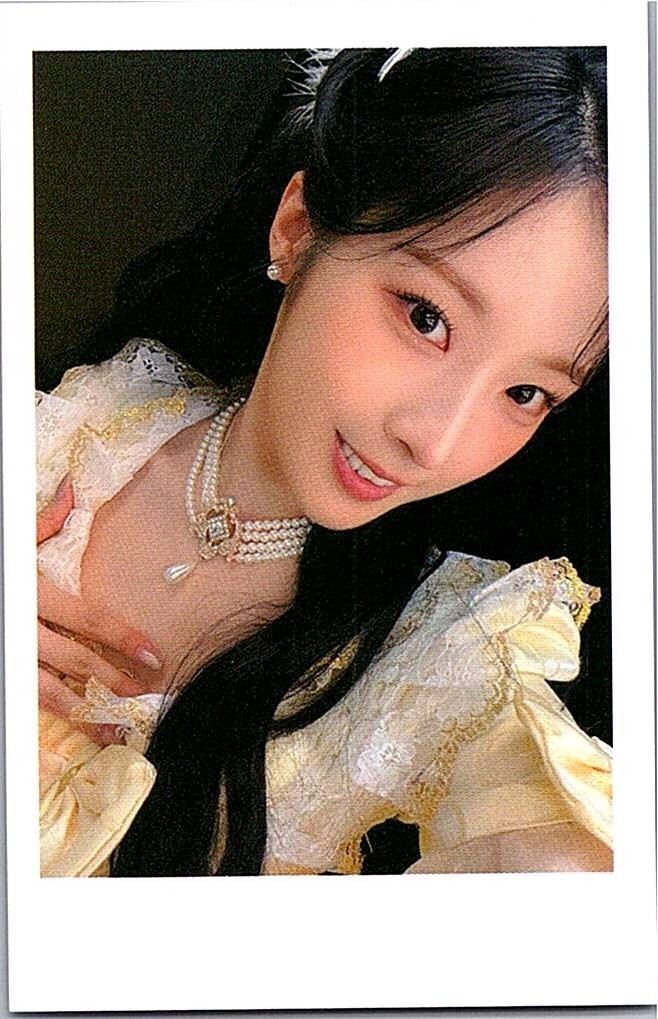 ARTMS Club Icarus JUMP UP Fan signing event Photocard KPOP HeeJin JinSoul 아르테미스