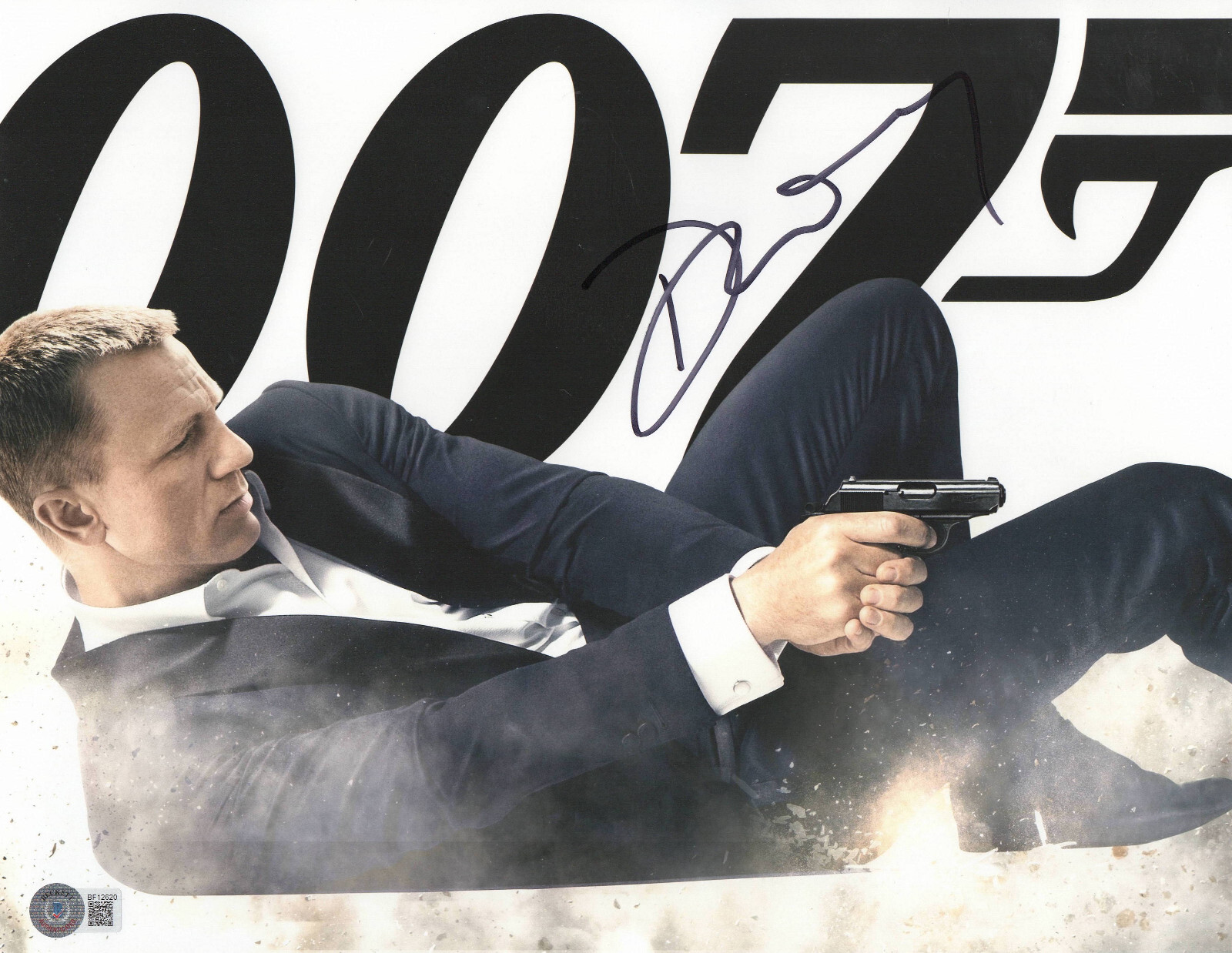DANIEL CRAIG SIGNED AUTOGRAPH JAMES BOND 007 11X14 PHOTO BAS BECKETT COA