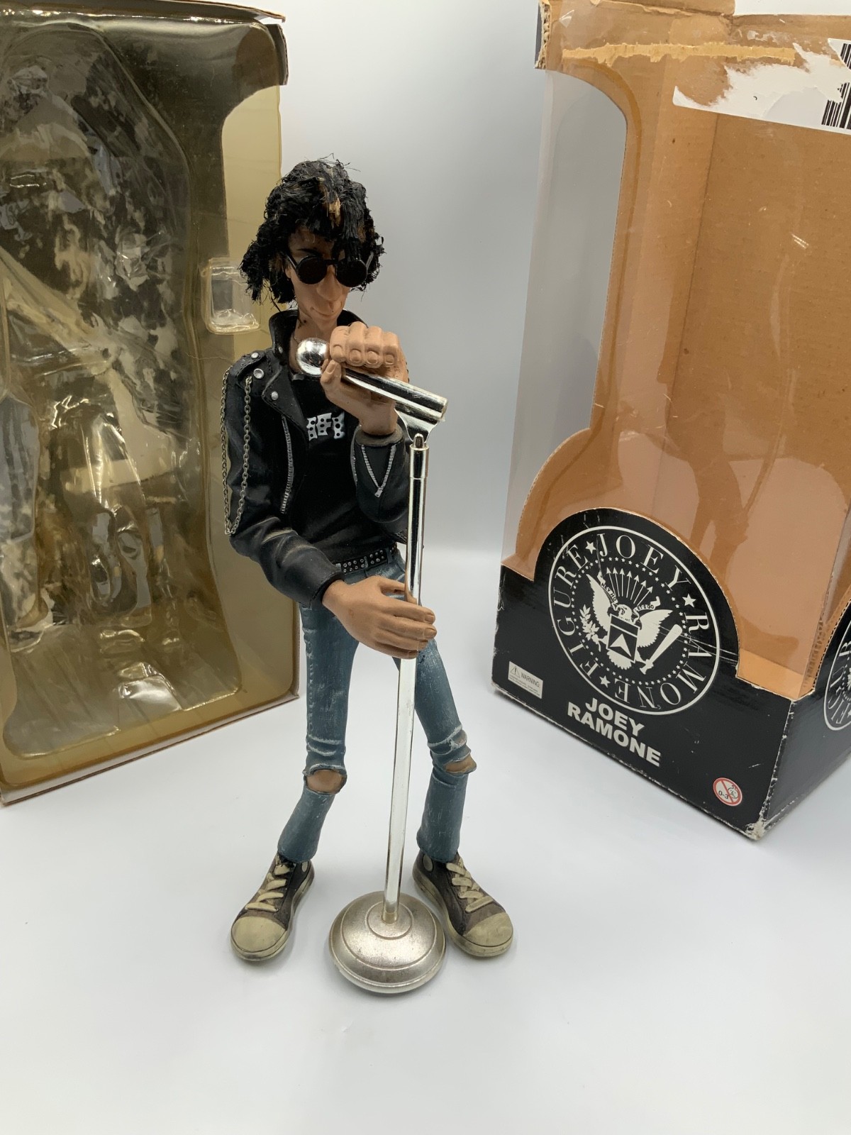 Joey Ramone Figure 2003 Sculpture Mic Stand Sun Glasses Punk Rock Hey Ho Lets Go