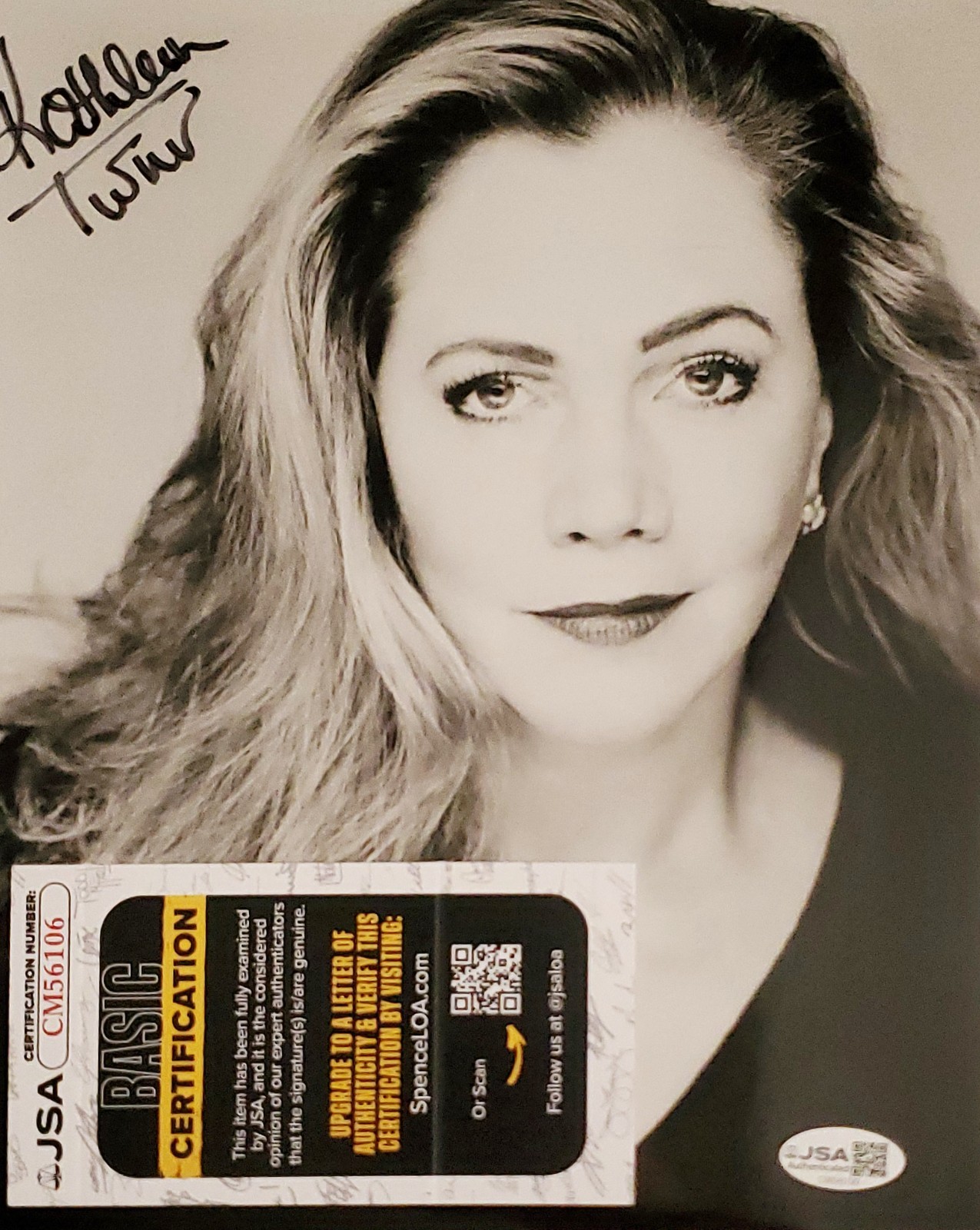Kathleen Turner ROMANCING THE STONE, JEWEL OF THE NILE signed 8×10 # G01
