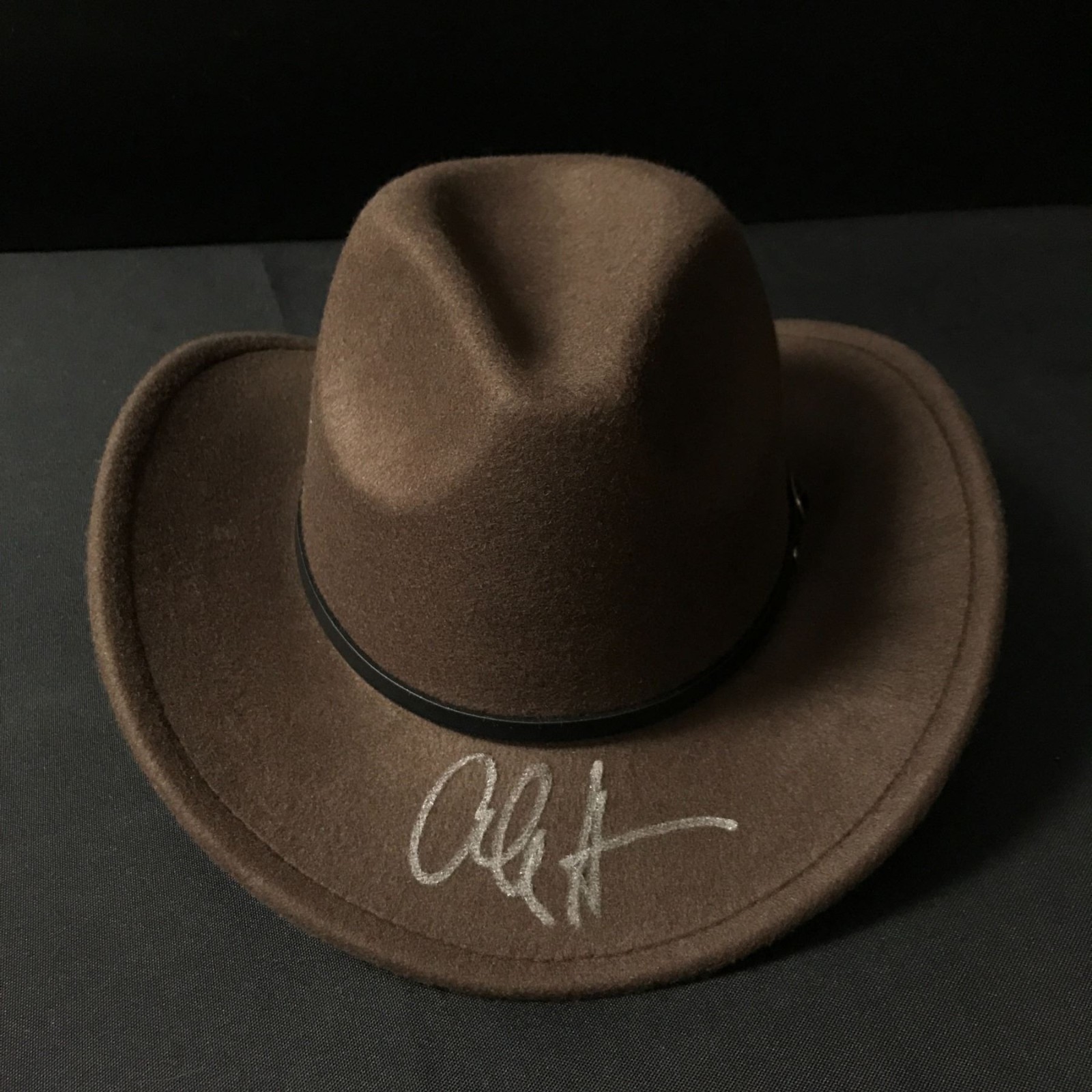 COLE HAUSER SIGNED YELLOWSTONE COWBOY HAT – COA