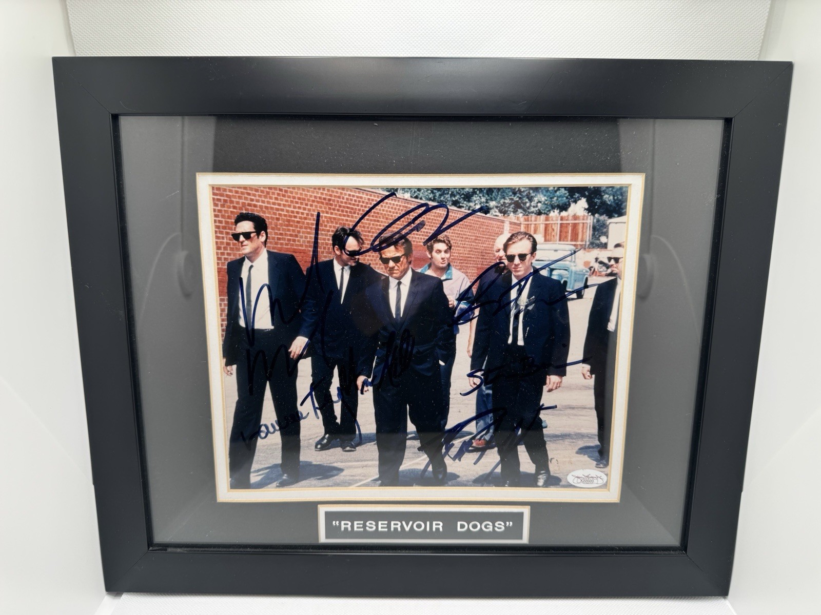 RESERVOIR DOGS Signed 8×10 Photo framed Autograph Cast Lawrence Tierney JSA LOA