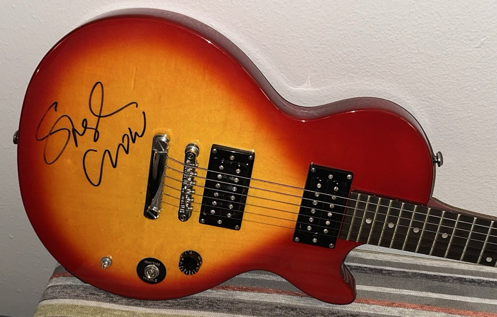 (RARE) SHERYL CROW HAND SIGNED AUTOGRAPHED EPIPHONE LES PAUL SPECIAL II GUITAR