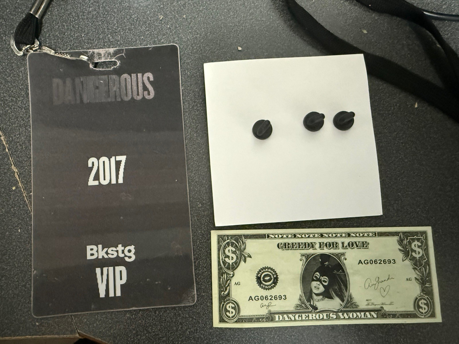 Ariana Grande Dangerous Woman VIP pass,pin set and greedy dollar