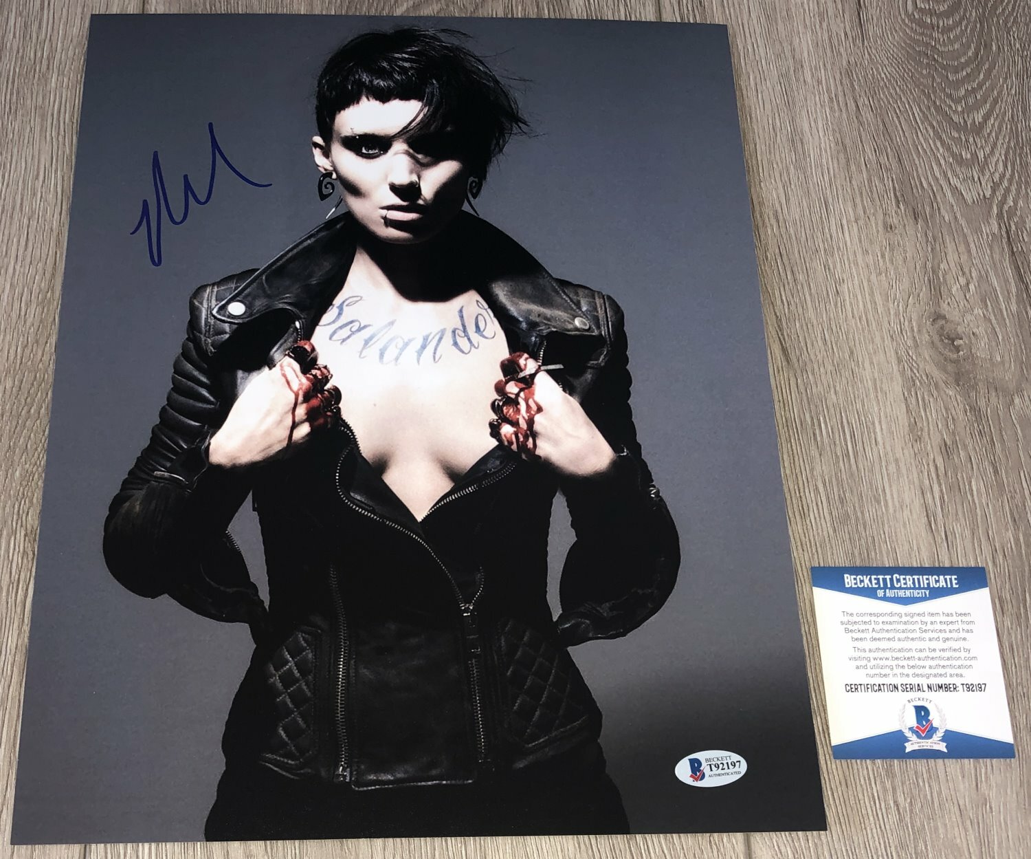 ROONEY MARA SIGNED THE GIRL WITH THE DRAGON TATTOO 11×14 PHOTO E w/PROOF BAS COA