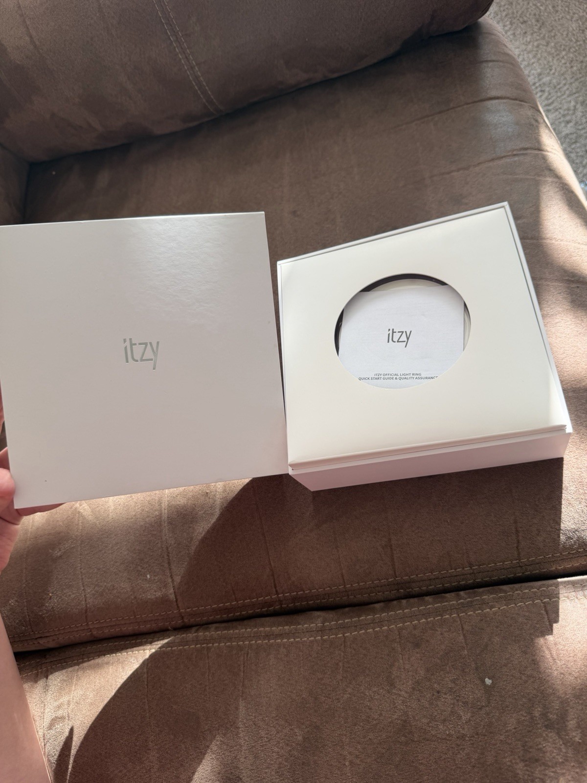 ITZY Light Ring Lamp Wall Mount Display Kpop World Tour Concert Official JYP