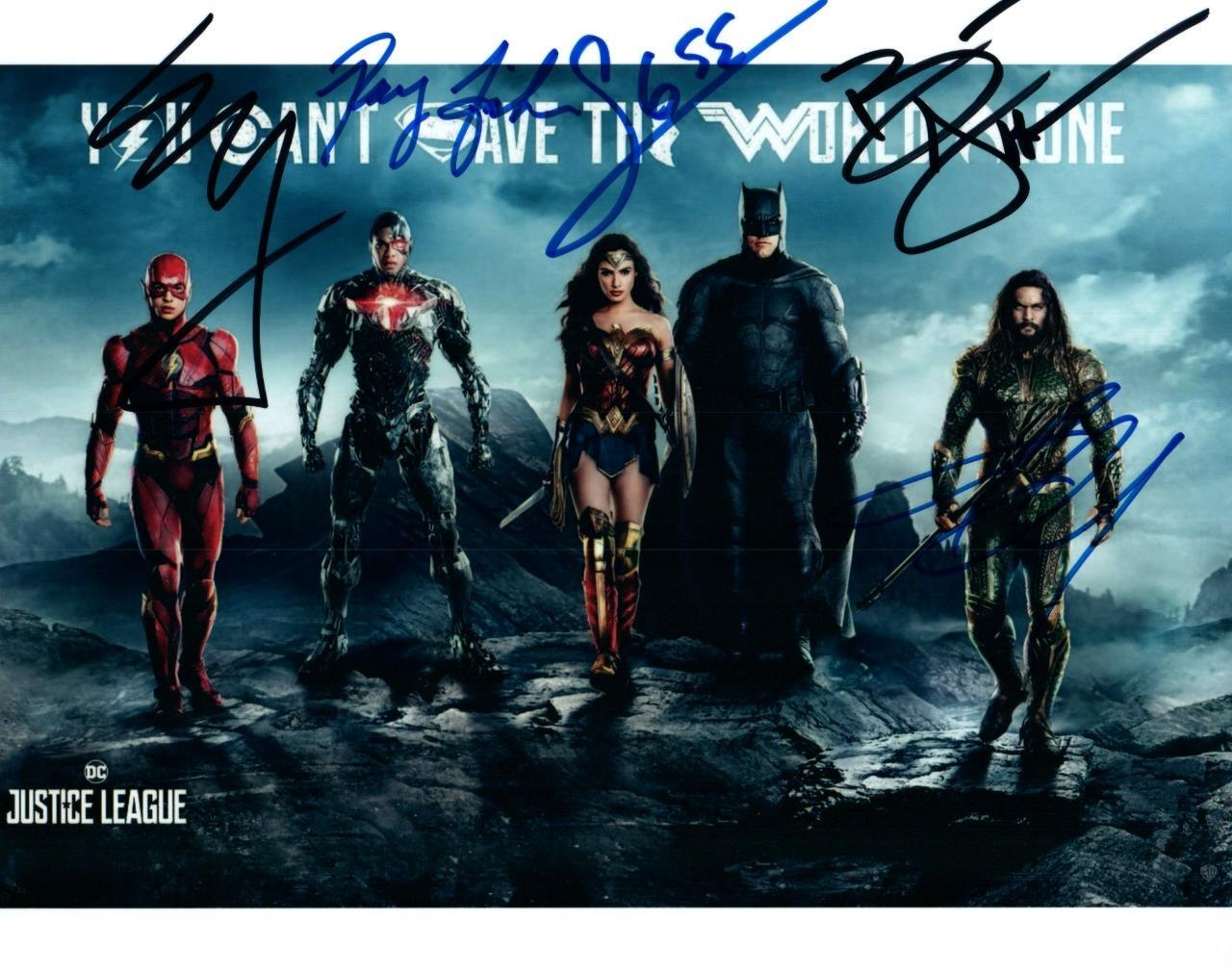Ezra Miller Gadot Momoa Fisher Affleck 8×10 signed Photo autographed Picture COA