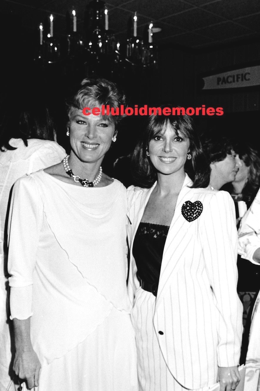 Original 35mm Negative Mariette Hartley & Marlo Thomas 6-10-85