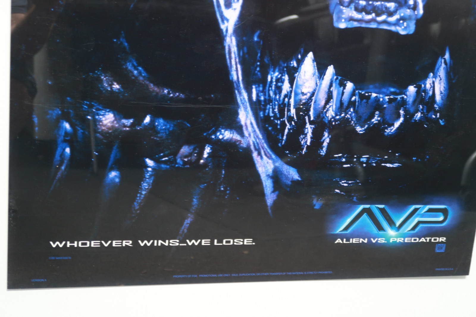 AVP Alien vs. Predator Poster Version A 2003 One Sheet 27 x 40 Rolled Summer 04