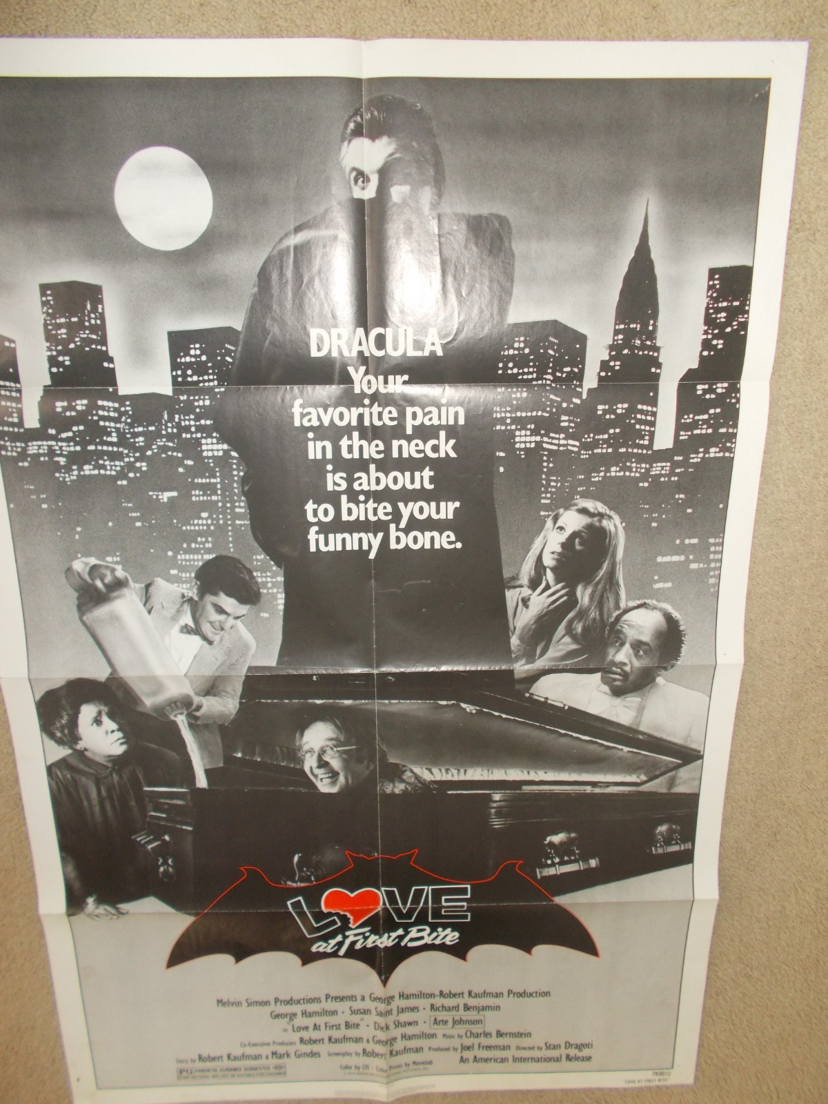 LOVE AT FIRST BITE ORIGINAL GEORGE HAMILTON 1979 ONE SHEET MOVIE POSTER FOLDED