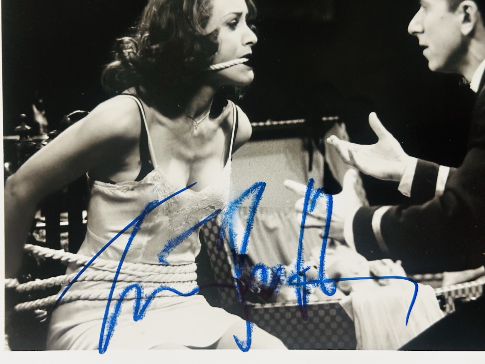Tim Roth signed Quentin Tarantino’ Four Rooms 8×10 photo In Person.