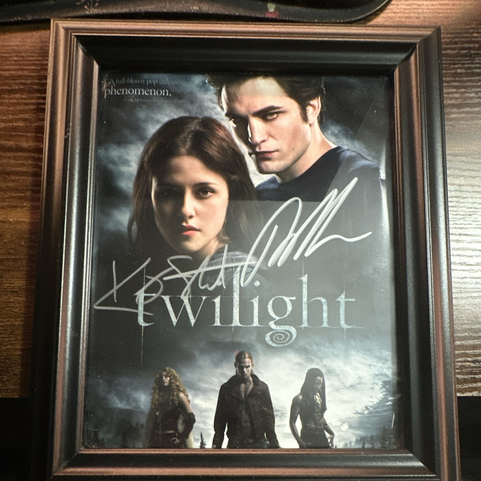 Twilight Original 8×10 Photo Signed by Kristen Stewart & Robert Pattinson