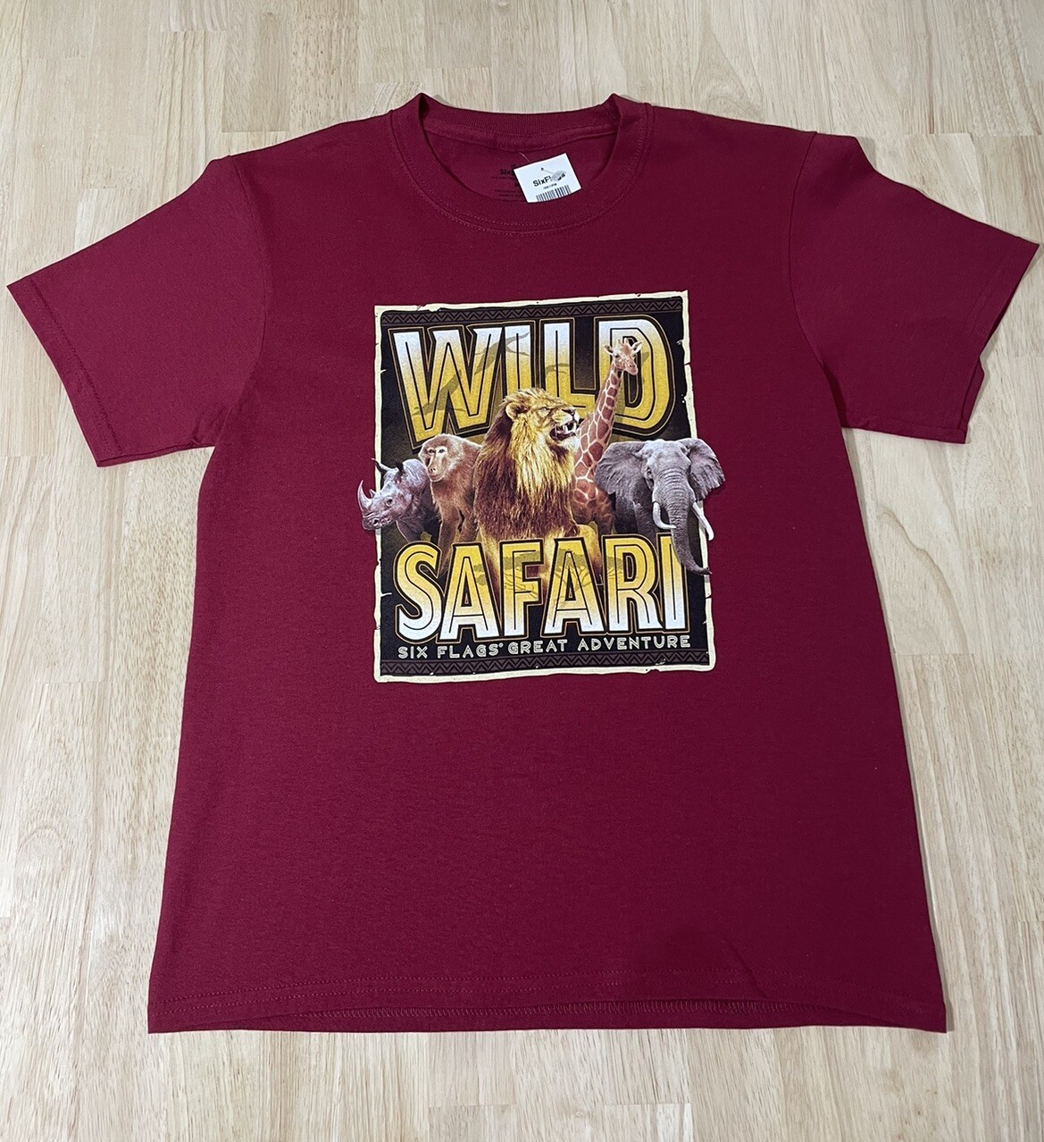 Size: MEDIUM Youth WILD SAFARI Six Flags Great Adventure RARE Kid’s T-shirt NWT