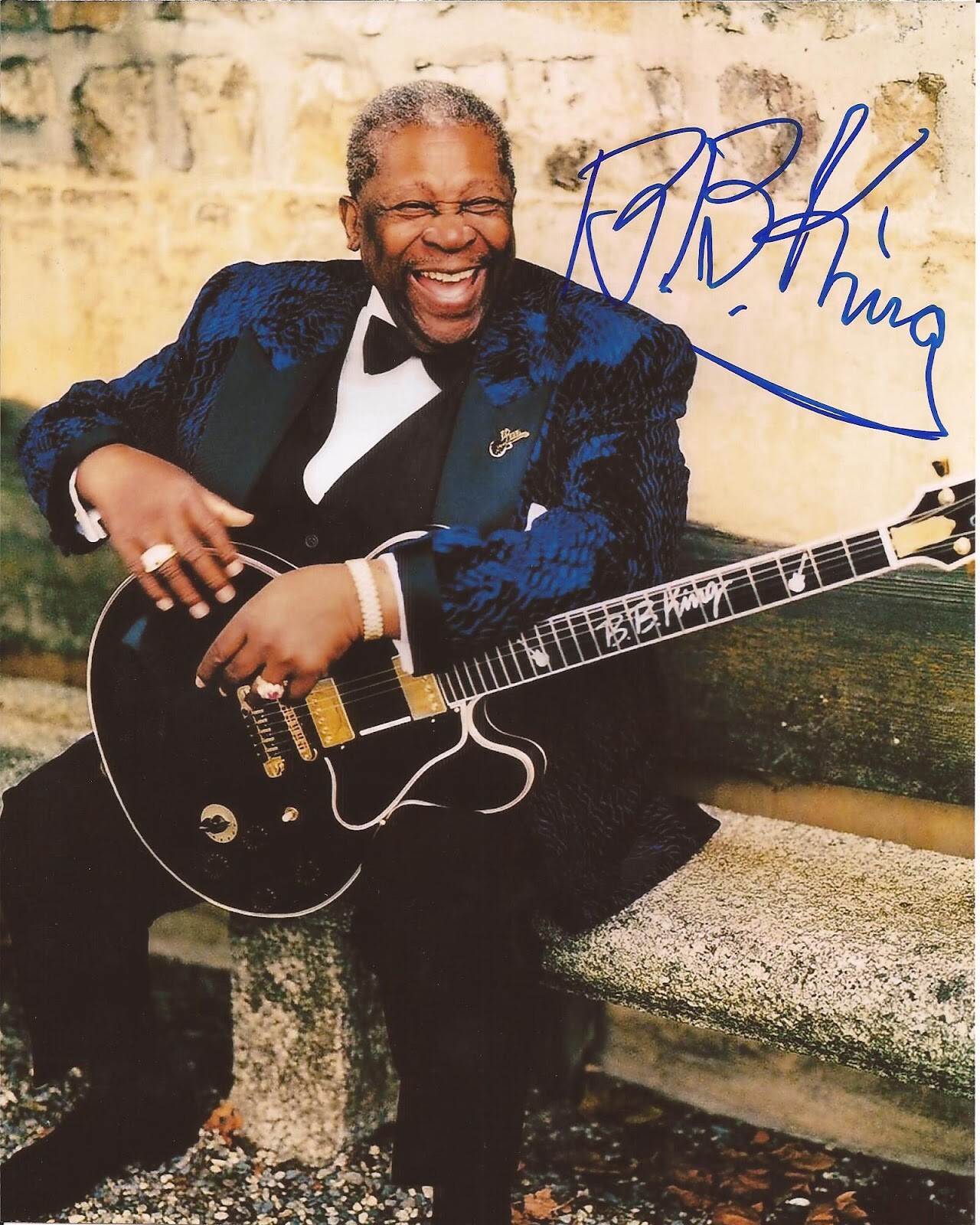 B.B. King photo w/reproduction signature archival quality, 003