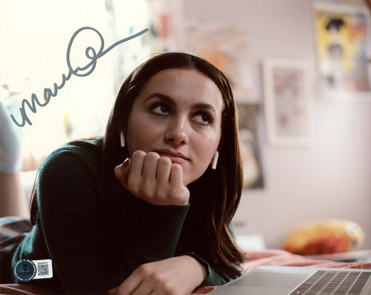MAUDE APATOW SIGNED AUTOGRAPHED 8×10 LEXI HOWARD EUPHORIA RARE BECKETT BAS
