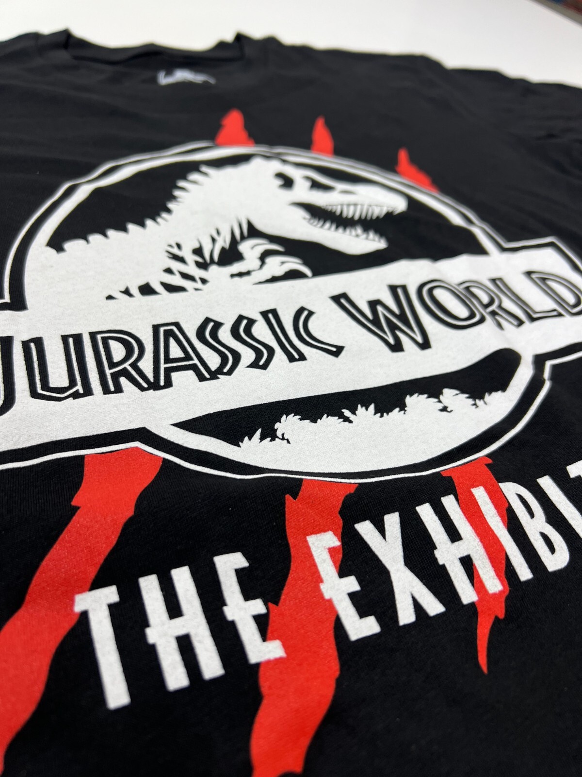 JURASSIC WORLD JURASSIC PARK T-Rex Exhibition Logo Claw Youth TEE T-SHIRT NEW!!