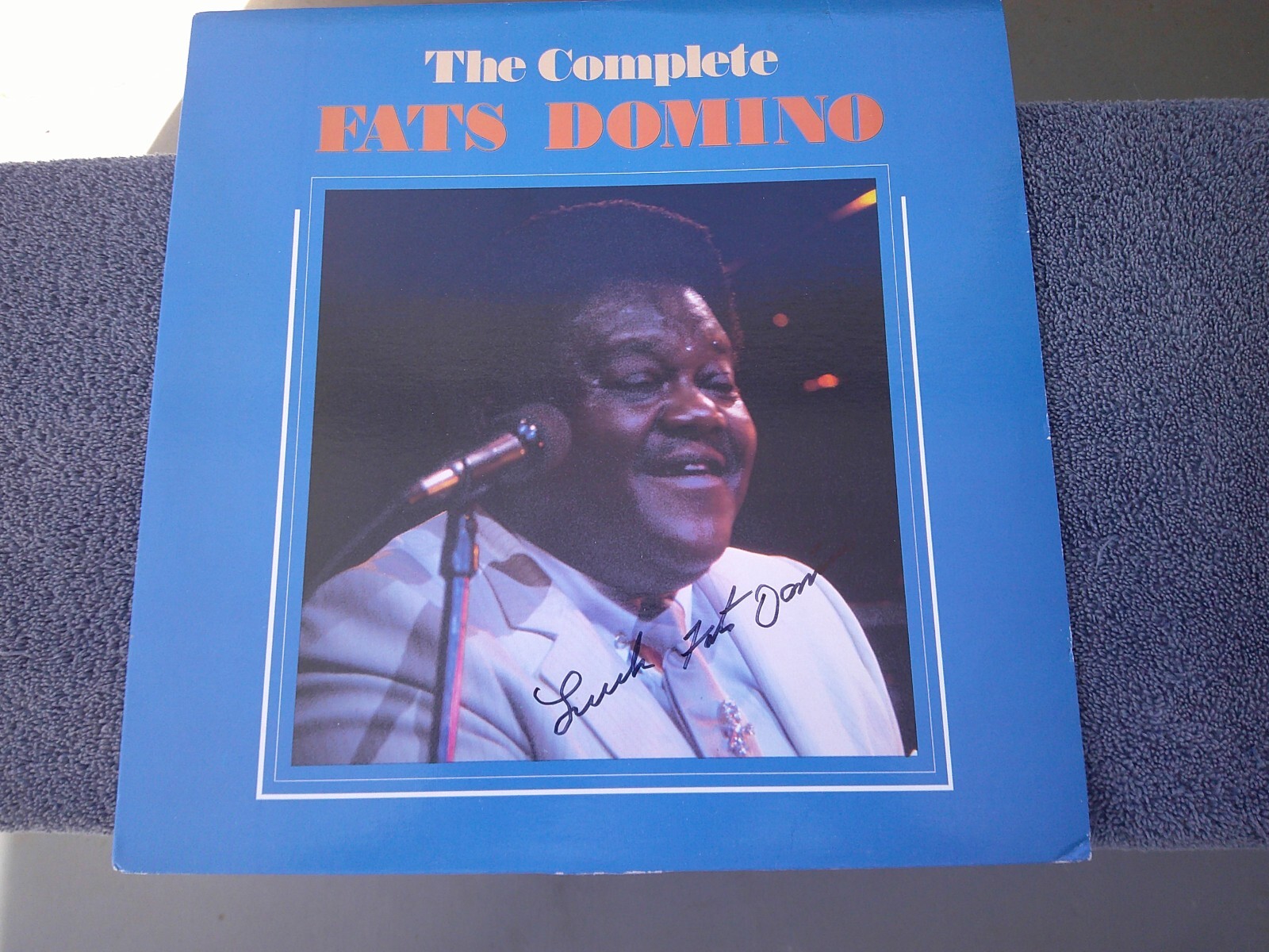 HALL OF FAMER FATS DOMINO SIGNED THE COMPLETE FATS DOMINO LP ALBUM AUTOGRAPHCOA