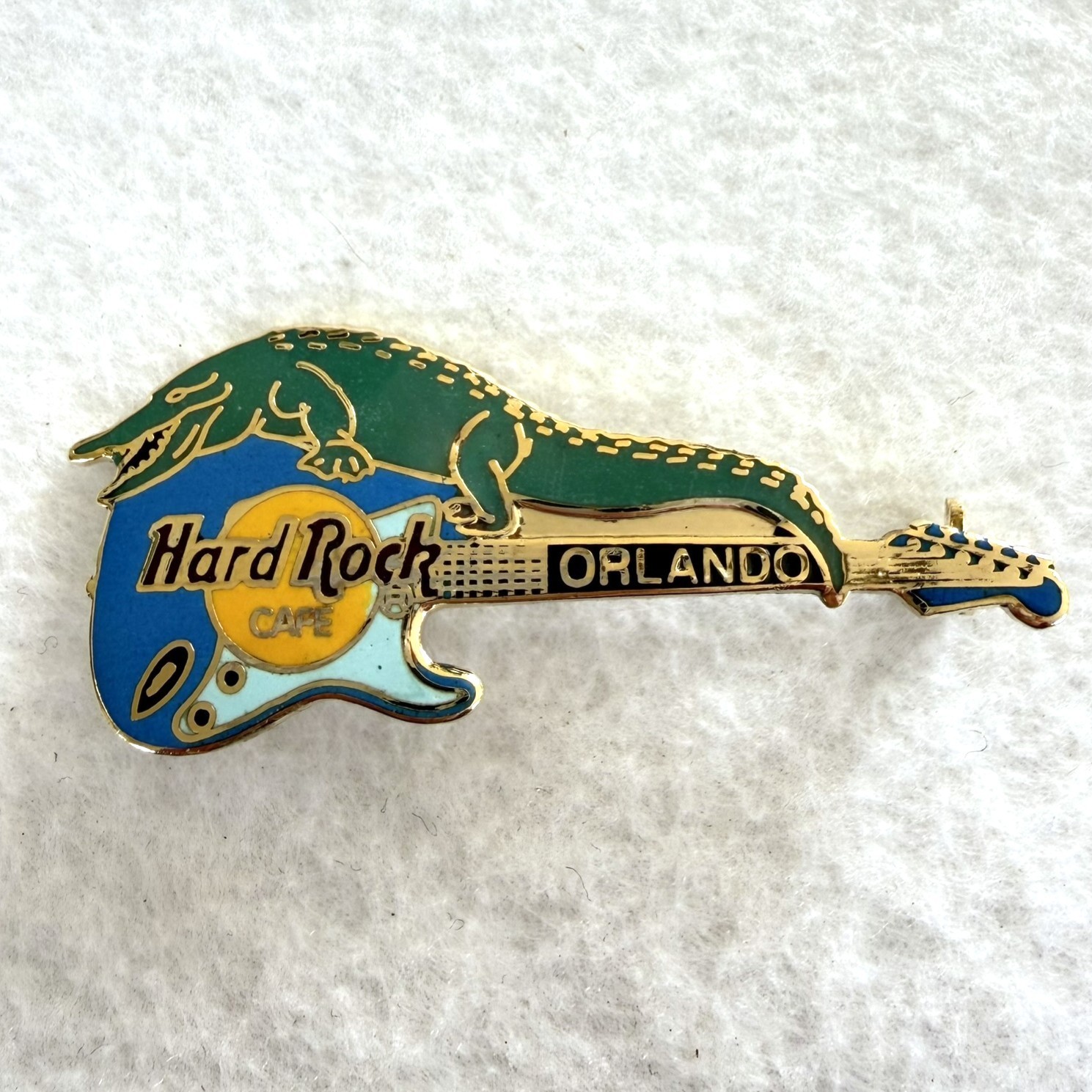 Hard Rock Café ORLANDO 1995 Alligator Stratocaster Guitar Pin