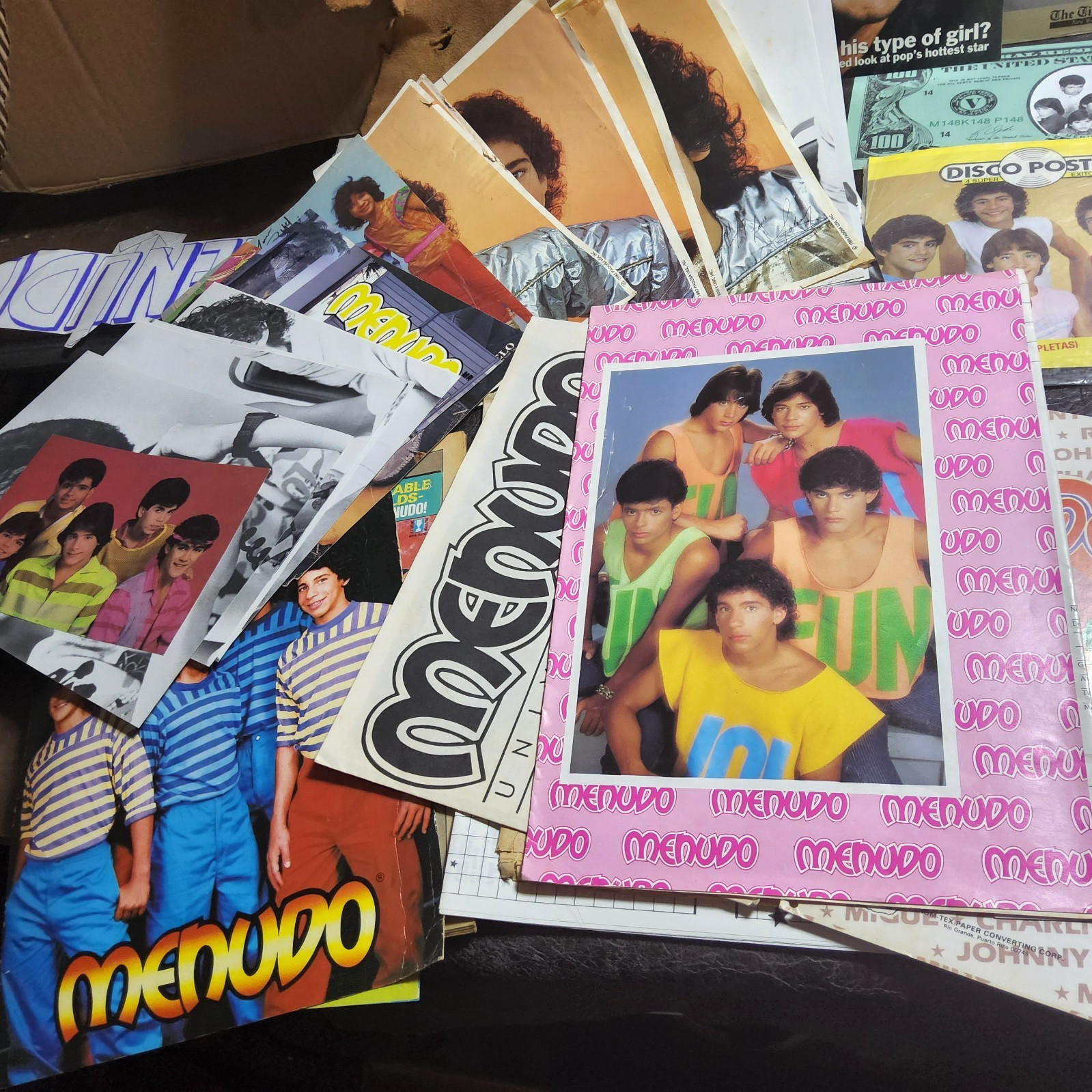 Vtg menudo fold out 16 posters book padosa yellowed pages ’84 latin pop complete