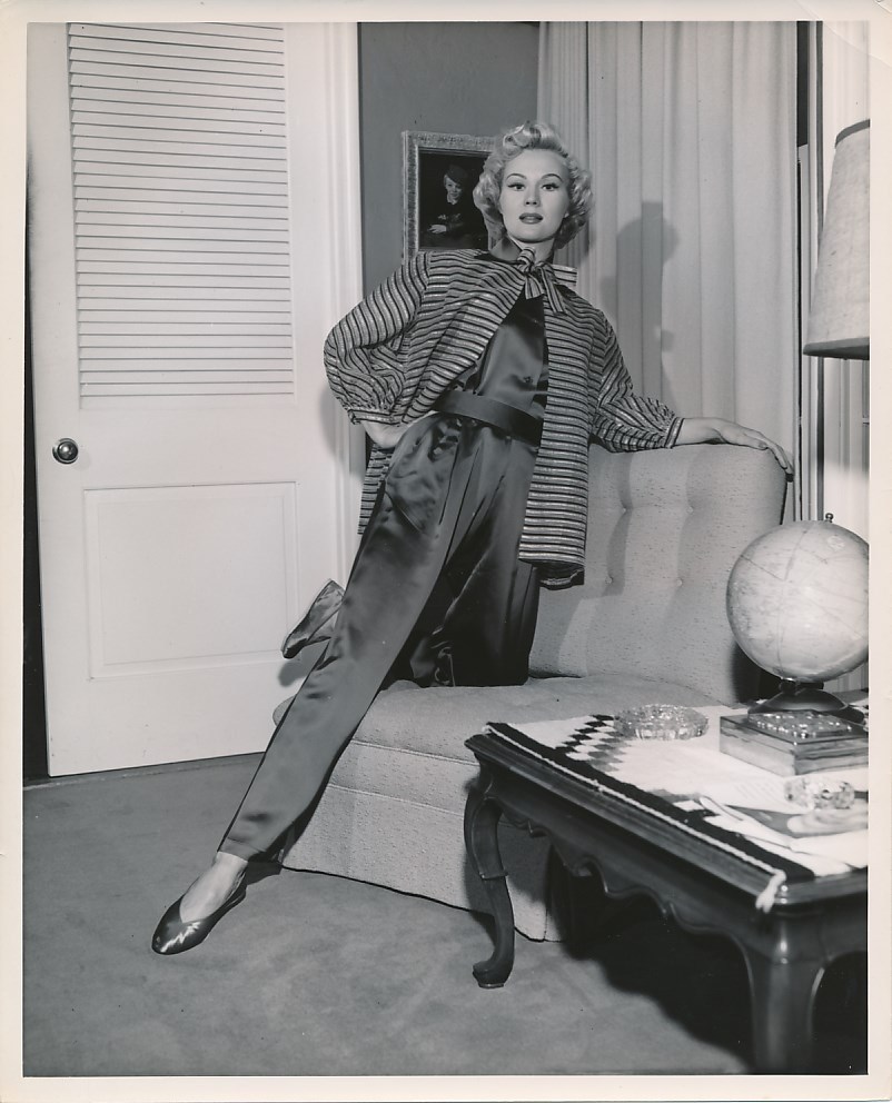 VIRGINIA MAYO Original Vintage 50s BERT SIX Warner Bros. FASHION Portrait Photo
