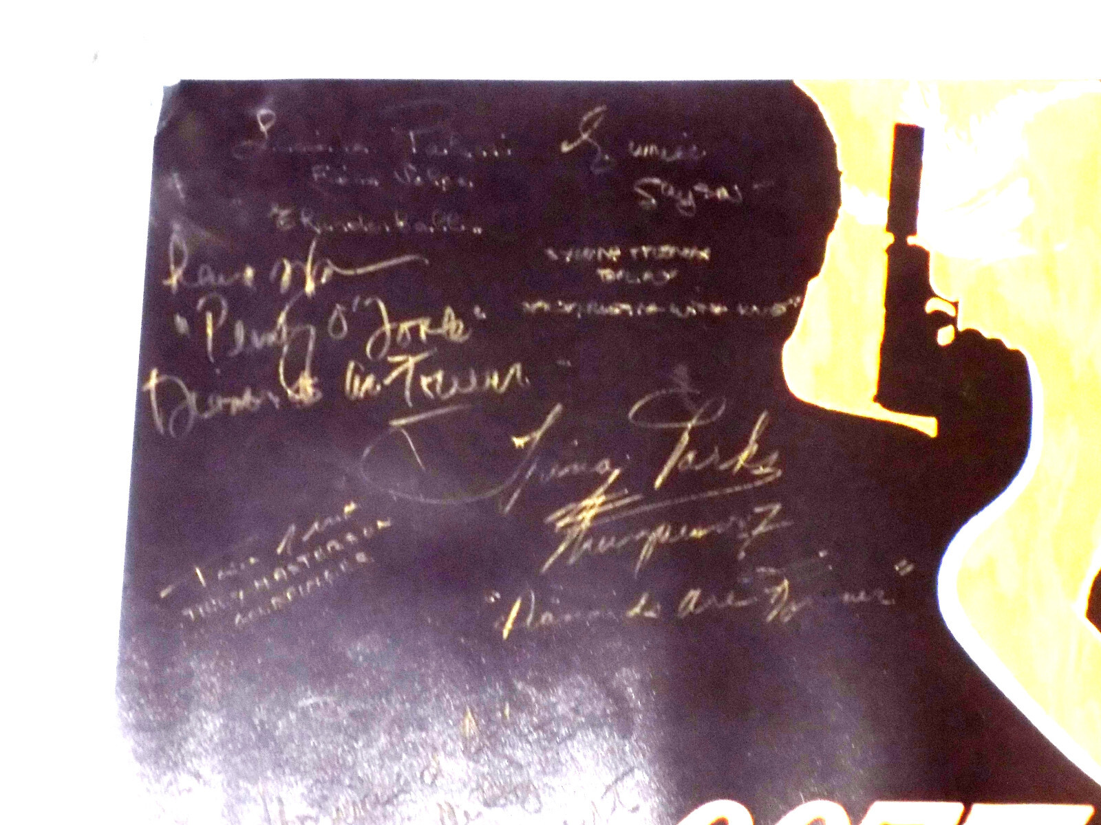 JSA 💎 JAMES BOND Multi Signed BRUCE GLOVER +17 Actors & Actresses 24×32 Poster