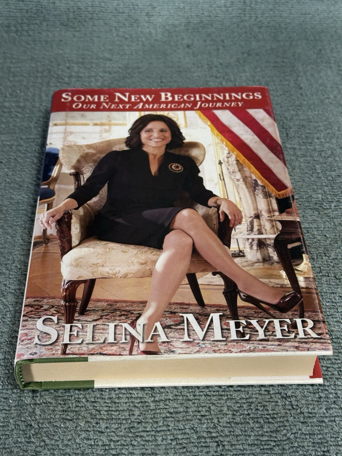 VEEP Selina Meyer Screen Used Book Prop Julia Louis Dreyfus