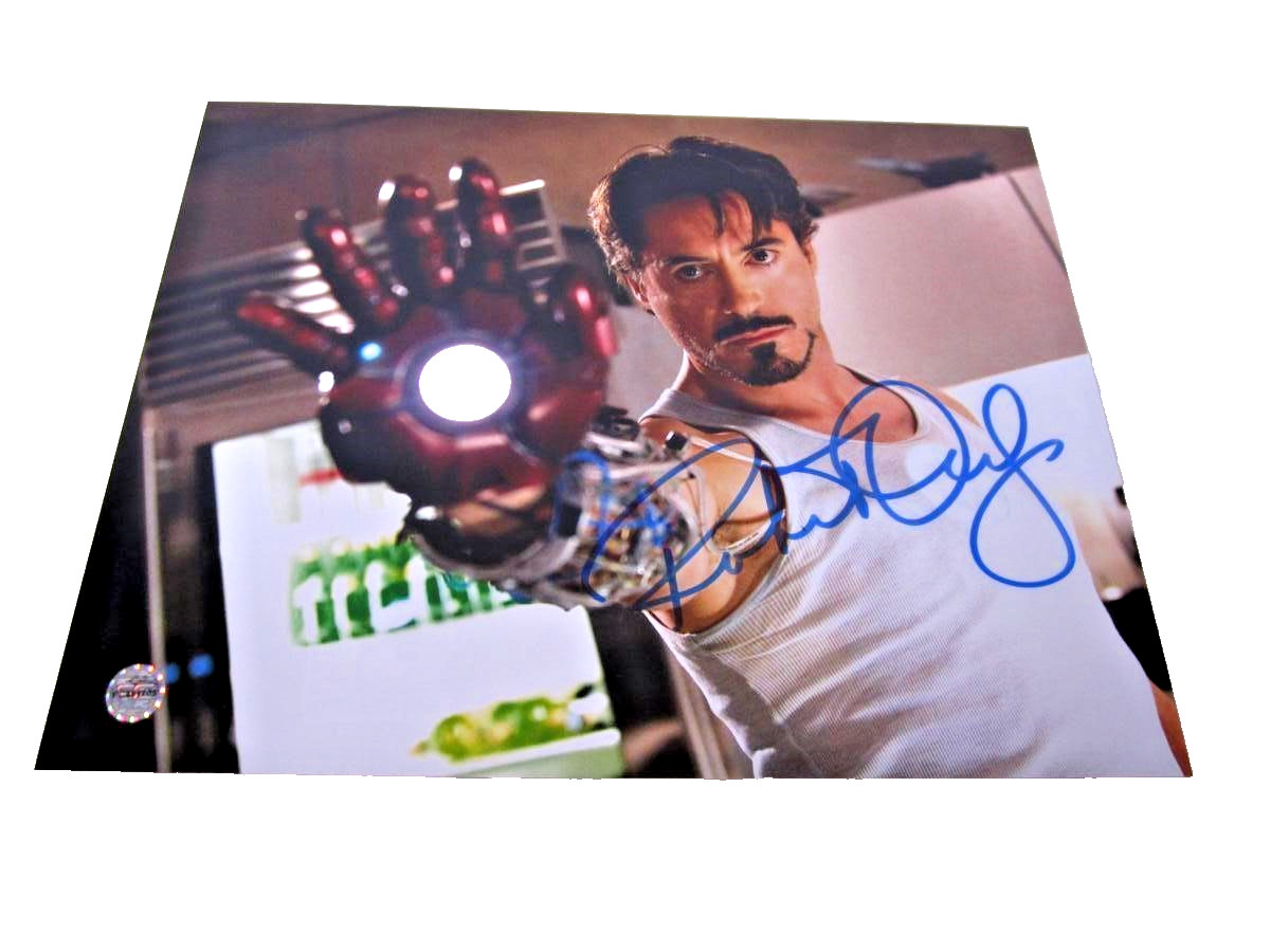 IRONMAN 8 X 10 SIGNED BY ROBERT DOWNEY JR W/COA (COAPROS) + FREE SHIP!!