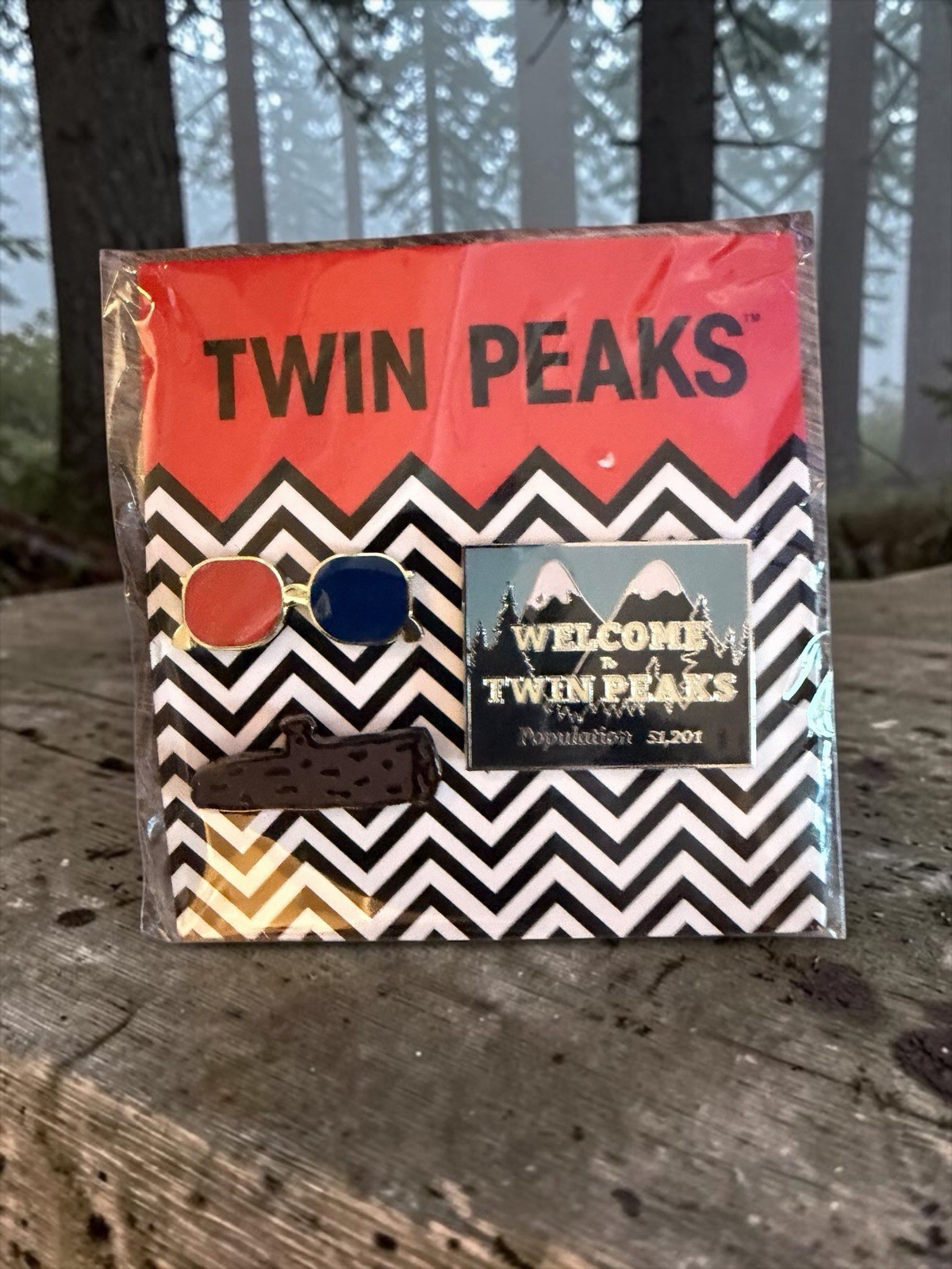 David Lynch – Mark Frost Twin Peaks Enamel 3 Pin Set – NEW