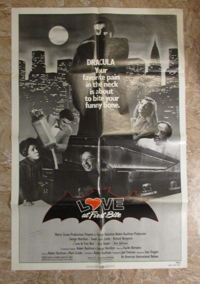 1979 LOVE AT FIRST BITE 1-SH Movie Poster 27×41″ VG/FN 5.0 George Hamilton