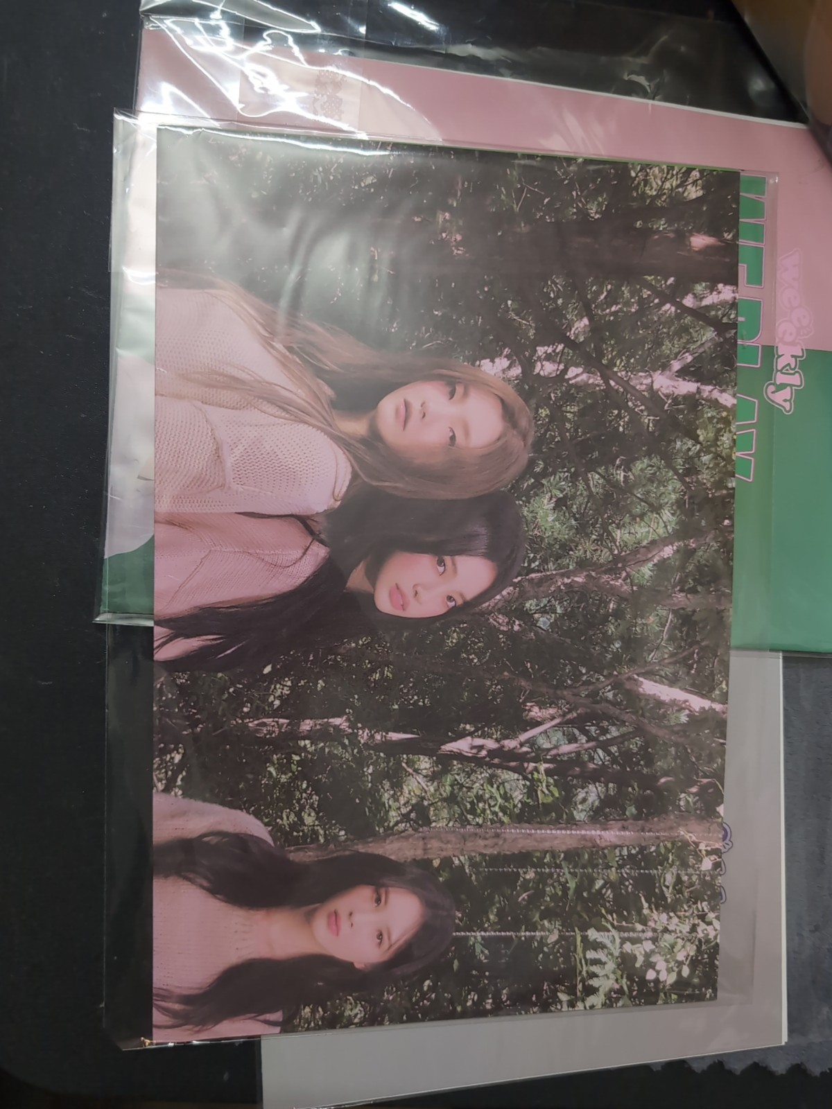 Weeekly KPop Poster Calendar lot Glossy Print Pictures Photo