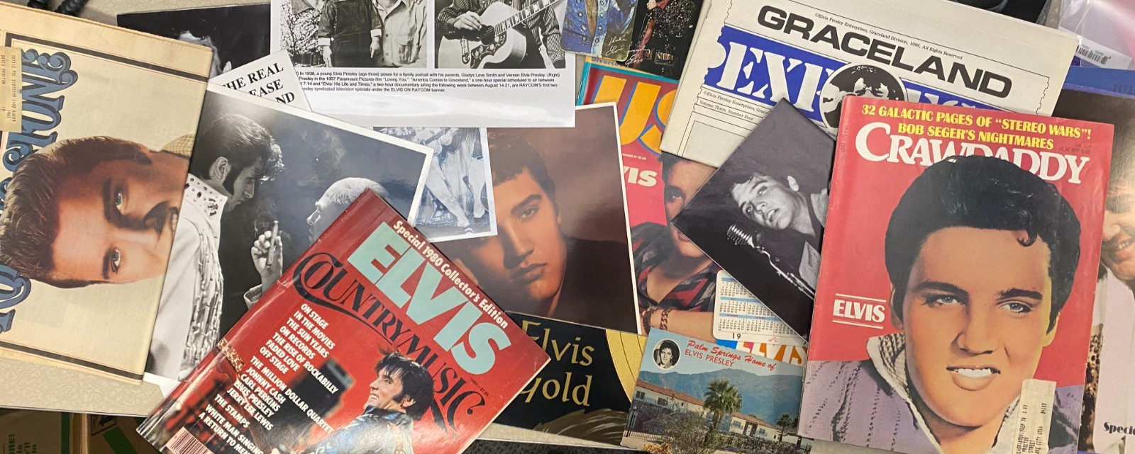 Huge Lot ELVIS PRESLEY Memorabilia Fan Scrapbook Newspapers Magazines Pictures