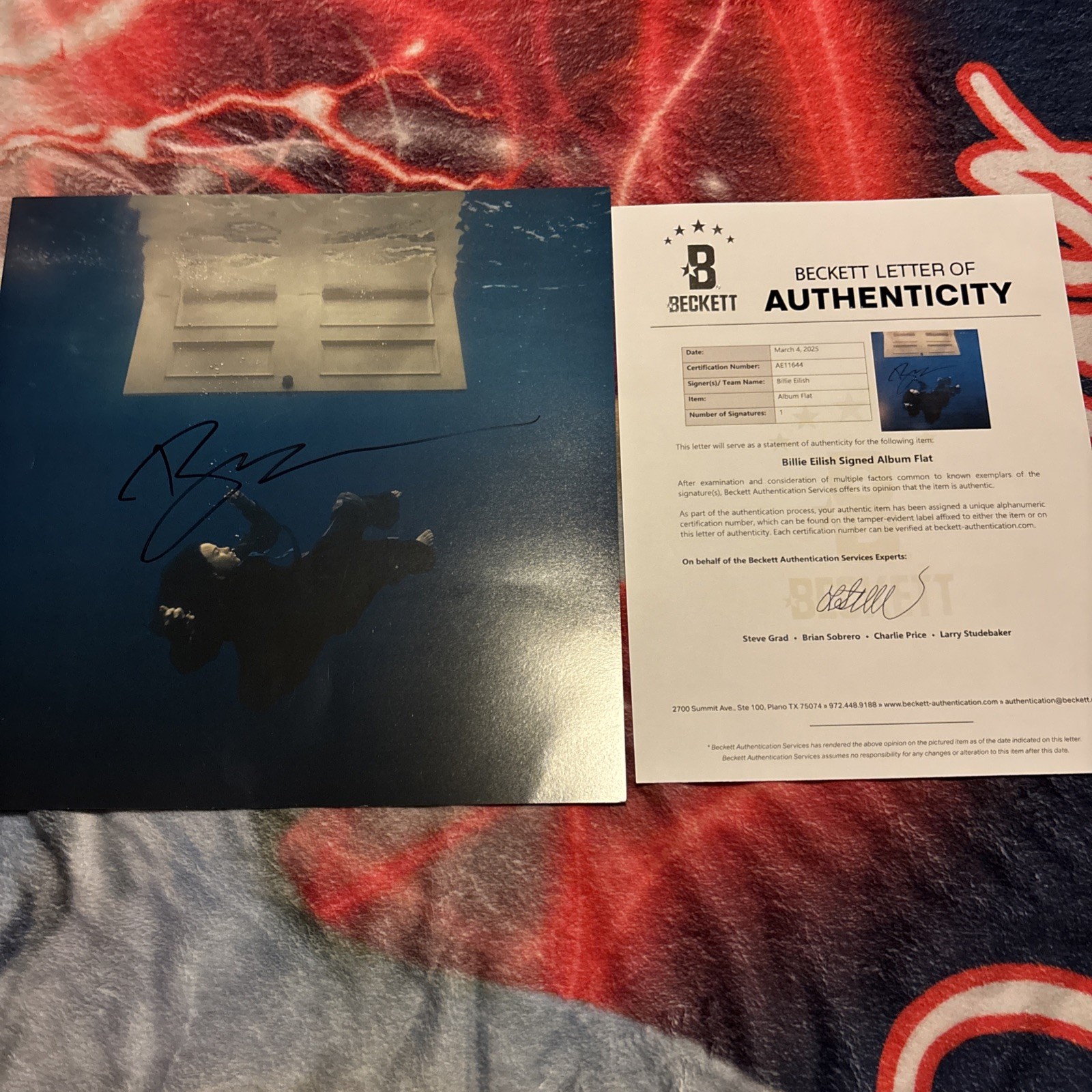 SIGNED BILLIE EILISH HIT ME HARD AND SOFT ART CARD & ECO VINYL BECKETT BAS COA