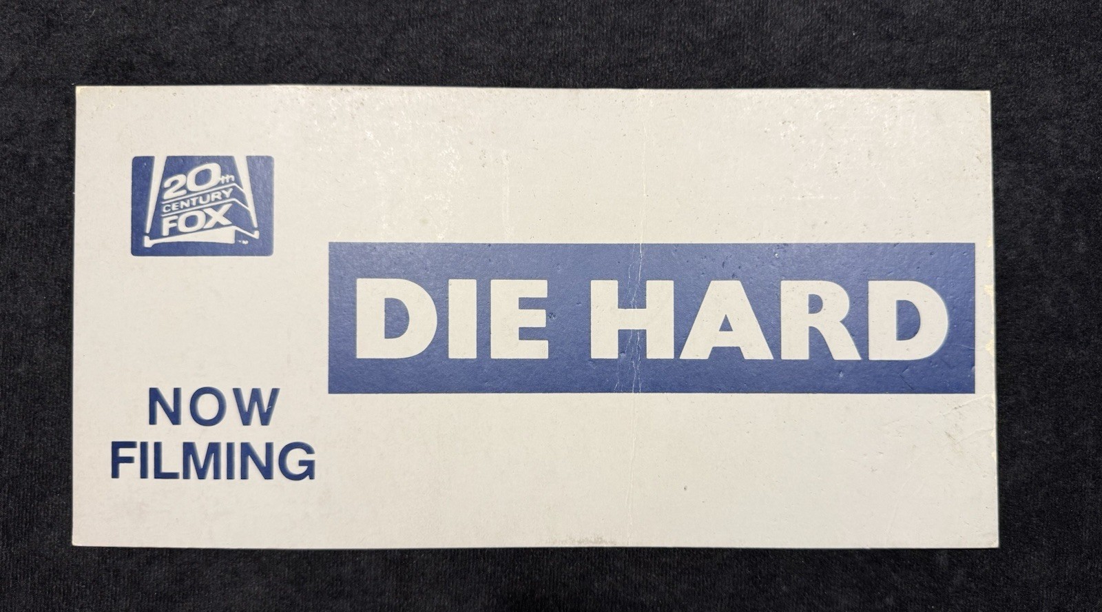 DIE HARD 1988 – Bruce Willis Alan Rickman CREW PARKING PASS VEHICLE PLACARD/SIGN