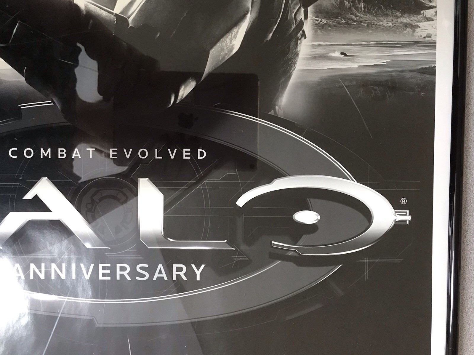 2011 Trends Official Microsoft HALO Anniversary Poster (22”x34”) Xbox 360 *READ*