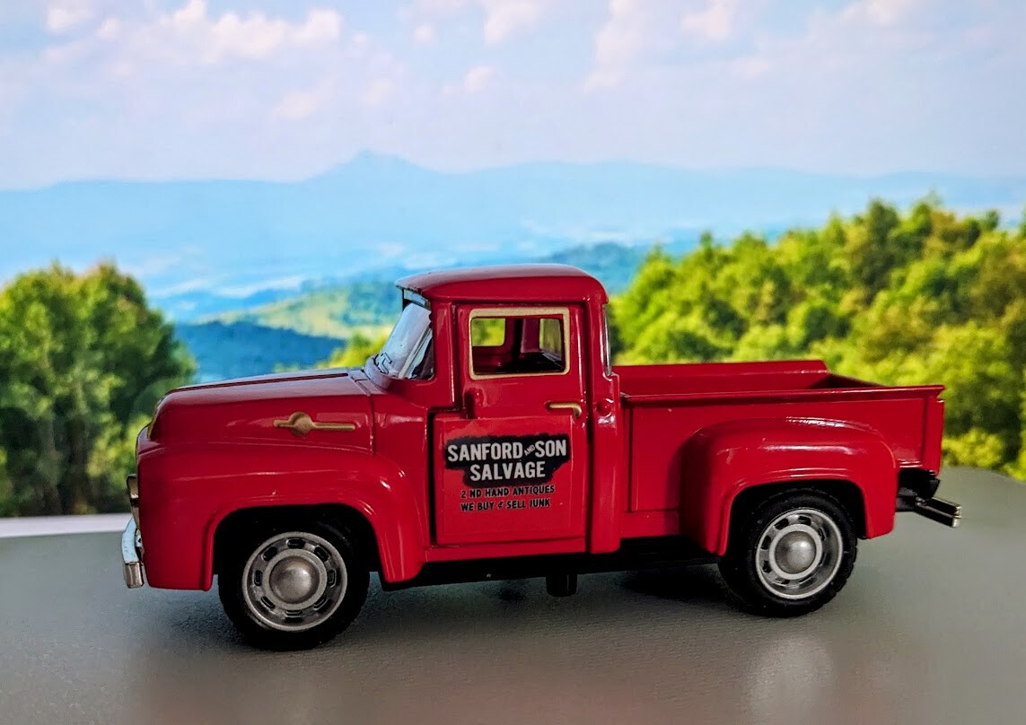 Mini Replica Truck from “Sanford and Son” TV Show 1/32 Die Cast Moves on own toy