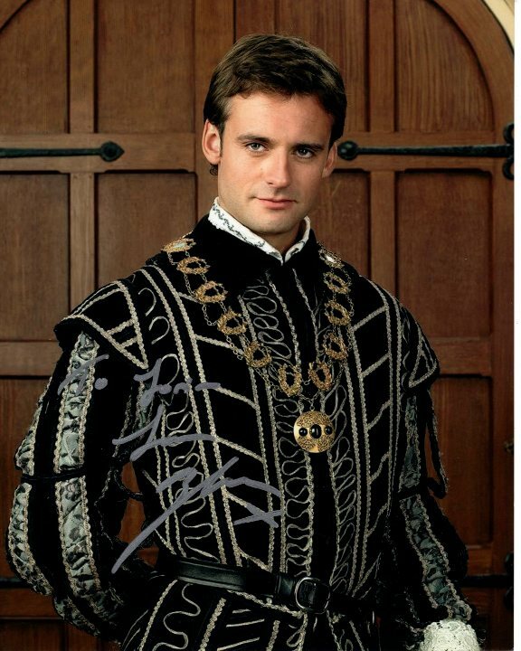 CALLUM BLUE Signed 8×10 THE TUDORS ANTHONY KNIVERT Photograph – To Lori