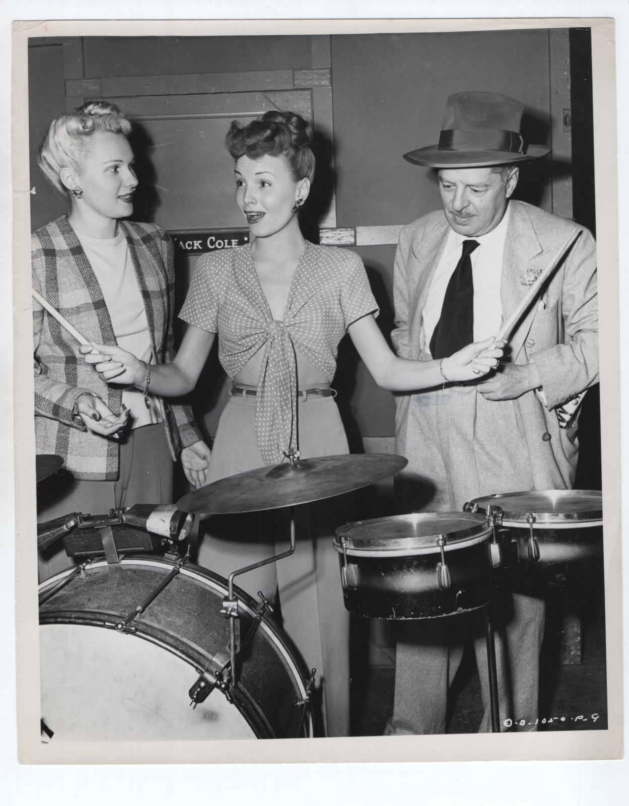 Alfred E. Green Janet Blair Adele Jergens On Tars Set 1946 8×10 Ned Scott Photo