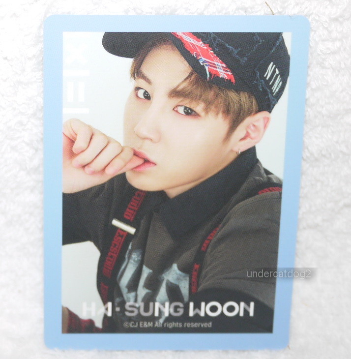 WANNA ONE Vol.1 1X1=1 TO BE ONE SKY VER. Taiwan photo card (Ha SungWoon ver.)