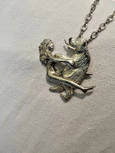 FOR THE HARDCORE MOVIE MEMORABILIA COLLECTOR – ONE OF A KIND!