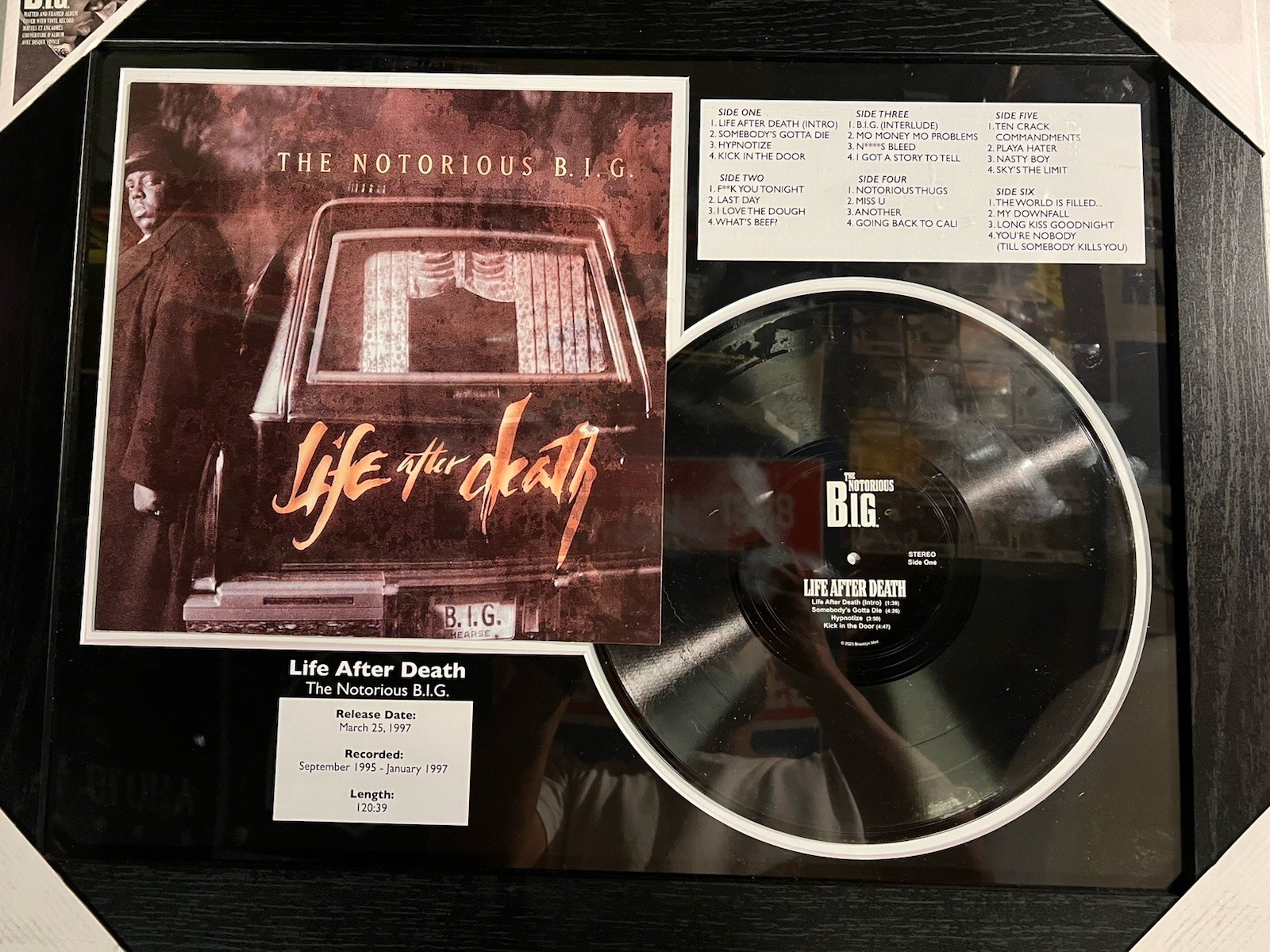 Life After Death The Notorious BIG 1997 Framed Vinyl Record Wall Art (28×22)