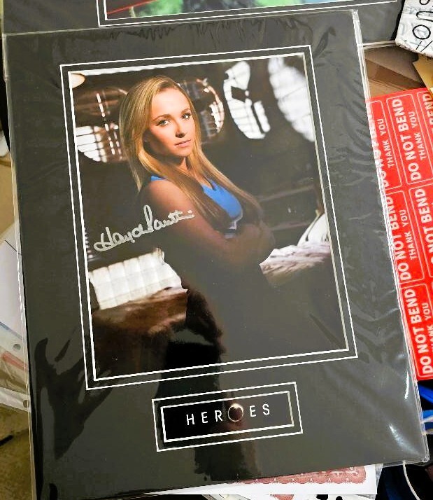 Hayden Panettiere Signed Mounted 14×11 Display HEROES; plus SCREAM w. COA