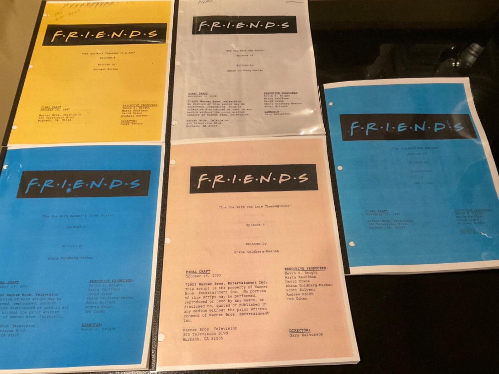 Classic Script Set FRIENDS *4 Thanksgiving episodes + 1 all-time favorite*