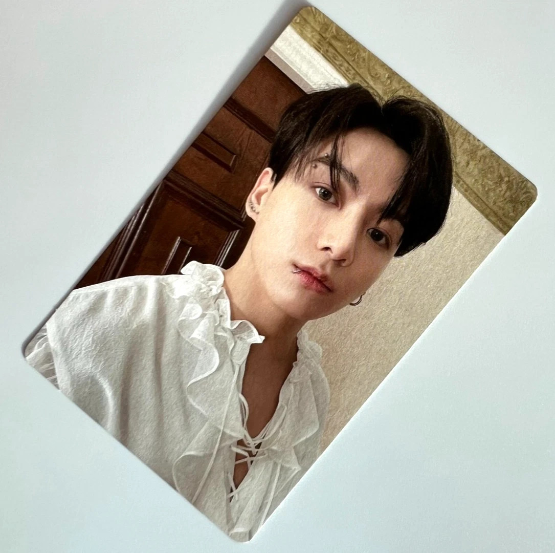 BTS JUNGKOOK[Special 8 Photo-Folio Me, Myself & “Time Difference” Photobook Set]